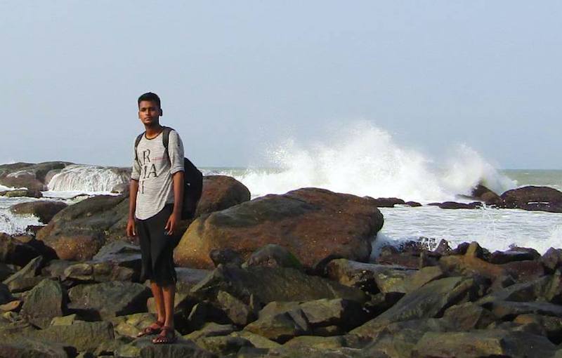 VIkram in Kanyakumari, journey on foot
