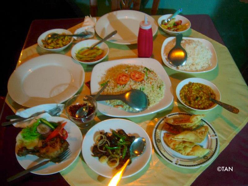 Sri Lankan delicacies.