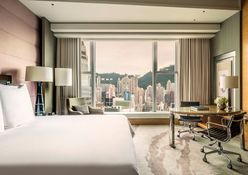 Four Seasons Hotel Hong Kong